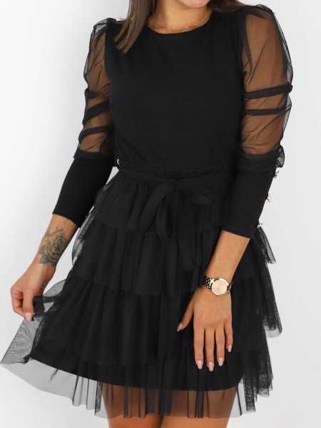 Elegantní Šaty S Tylem | černá W45